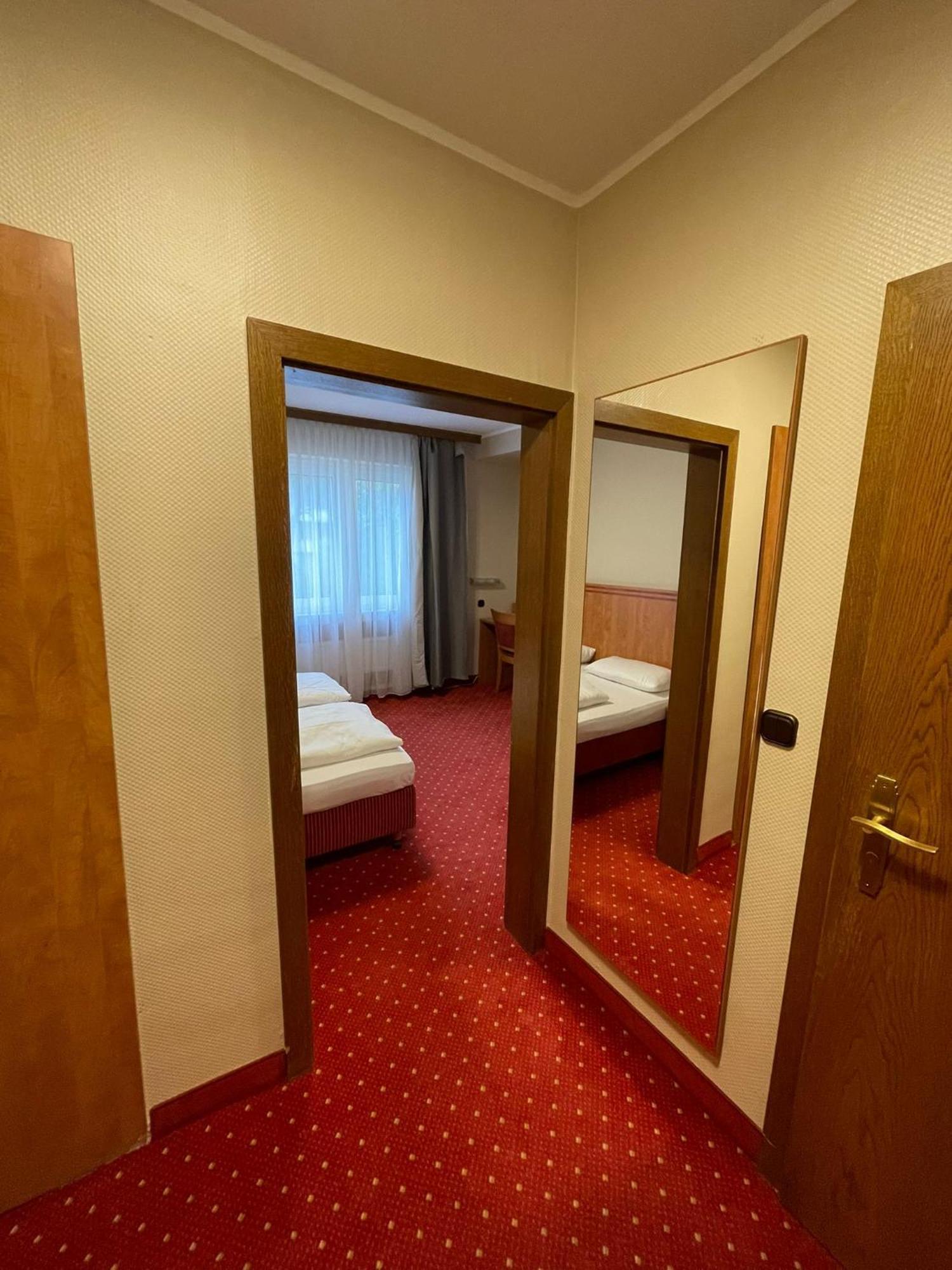Sun Hotel Ессен Екстер'єр фото