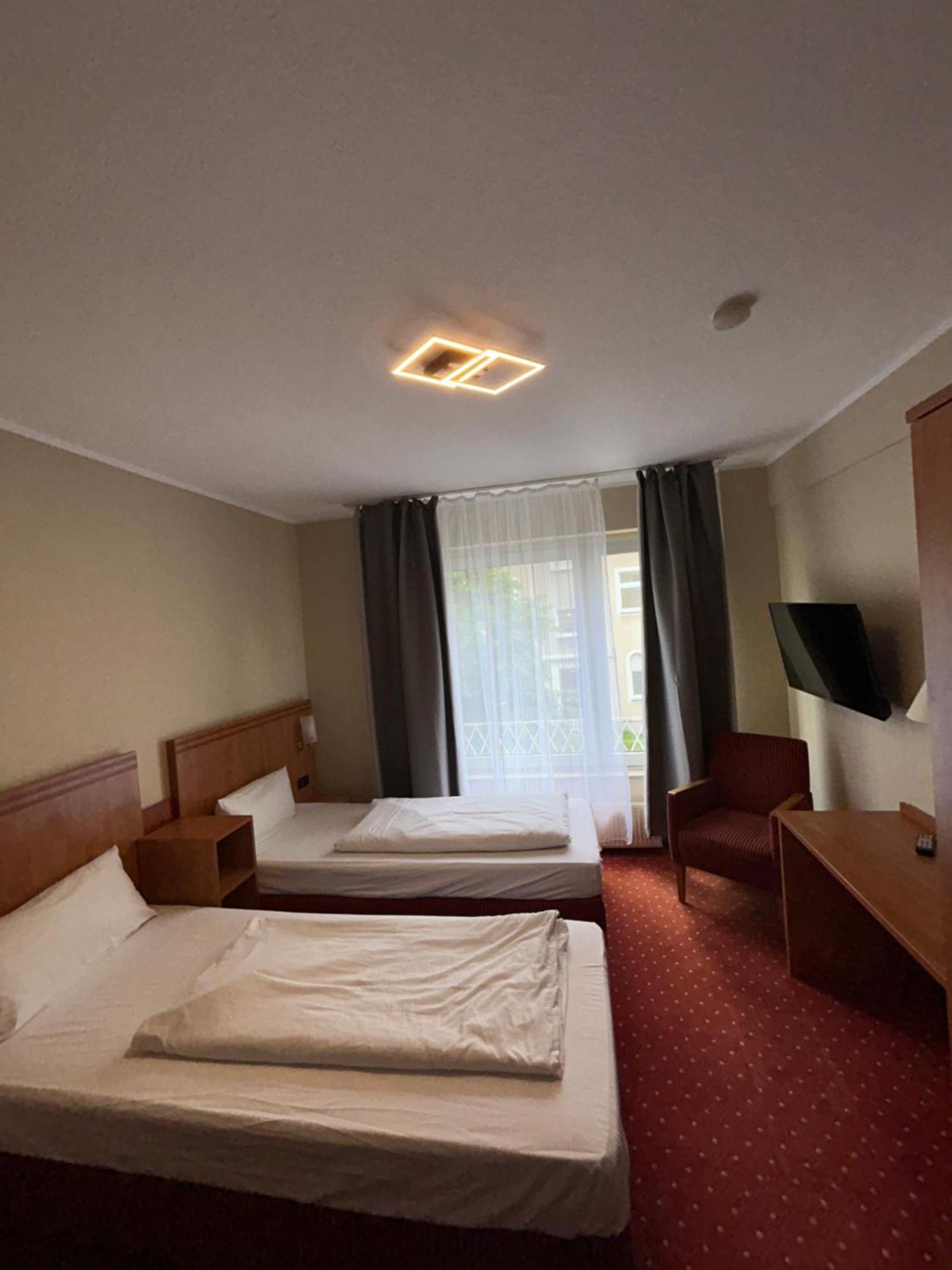 Sun Hotel Ессен Екстер'єр фото